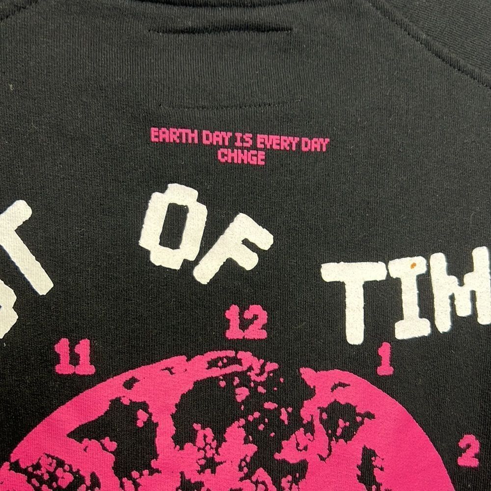 CHNGE Black Earth Day graphic Sweatshirt size M EUC - Picture 8 of 11